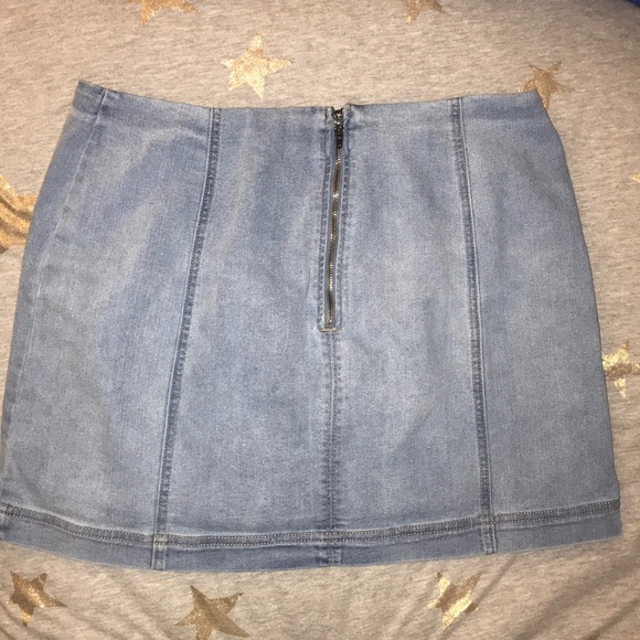 Jean Skirt - Picture 3 of 3